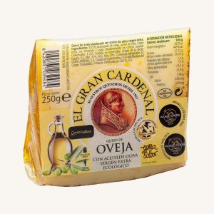 El Gran Cardenal sheep cheese cured with olive oil, wedge